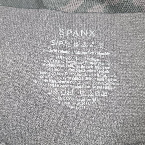 Spanx Camo Look at Me Now Cropped Slimming Leggings - Picture 8 of 8